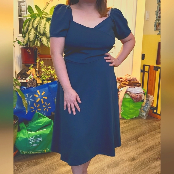 Emma puff sleeve dress - Picture 1 of 3